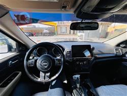 جیپ گراند شیرۆکی